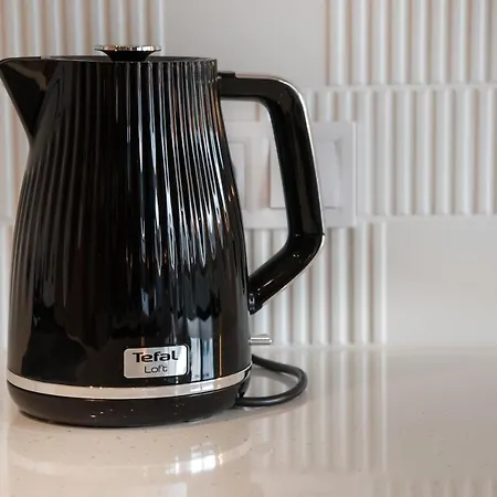 Nowa Praga Geometric Yellow By Bookinghost Apartment