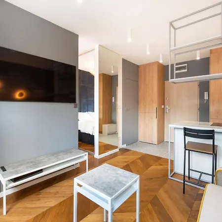아파트 Nowa Praga Geometric Yellow By Bookinghost