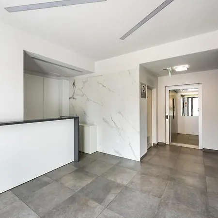 Nowa Praga Geometric Yellow By Bookinghost